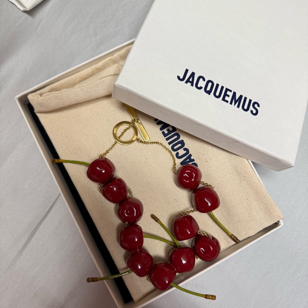 JACQUEMUS cherry necklaces - Picture 12 of 16